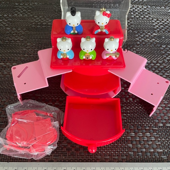 Hello Kitty Vintage Hinamatsuri Plastic Set - Picture 10 of 11